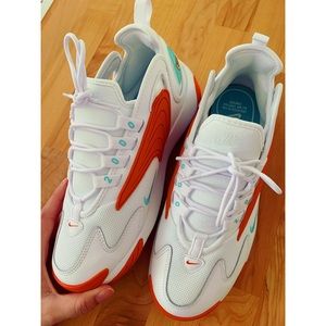 WMNS Nike Zoom 2K